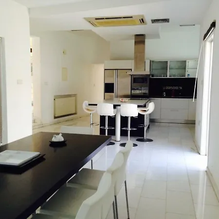 Villa La Superba, 3 Bedroom Villa With Pool *