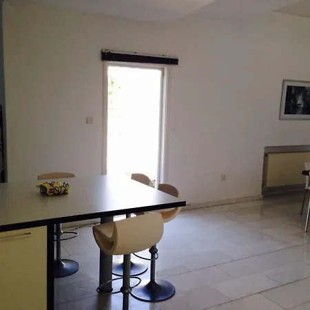 Villa La Superba, 3 Bedroom Villa With Pool لارنكا