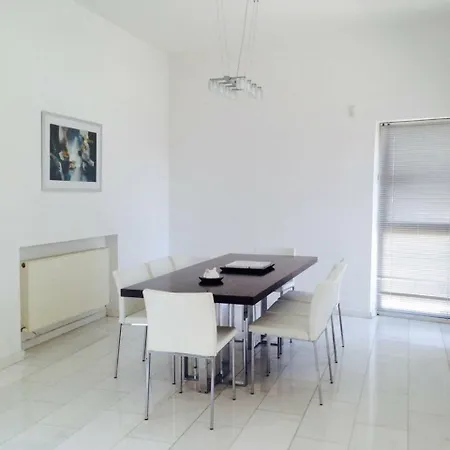 منزل ريفي Villa La Superba, 3 Bedroom Villa With Pool